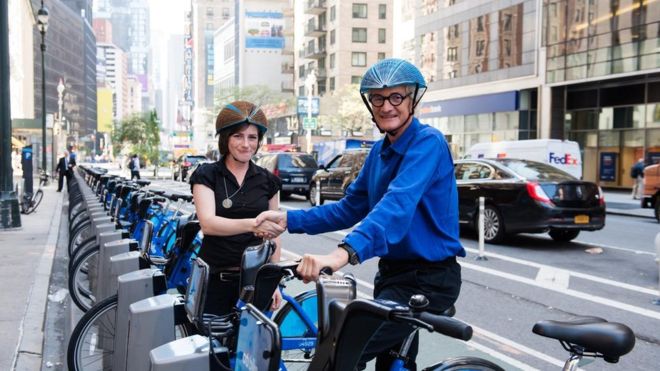 Casca de bicicletă ecologică EcoHelemet, câștigătoare a James Dyson Award