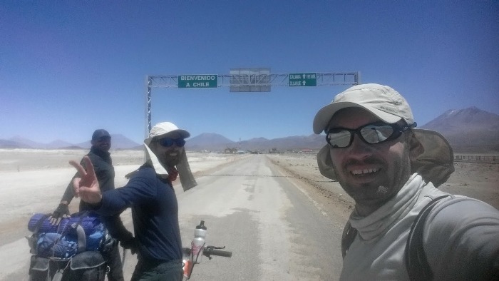 "Ollague" se numește episodul VI din „Jurnalul” lui Cătălin Neacșu, care alături de Mihai Emil Isar și Bogdan Guță au traversat deșertul Atacama și au escaladat pe pantele celui mai înalt vulcan din lume, Ojos Del Salad, pe biciclete Pegas „Drumeț